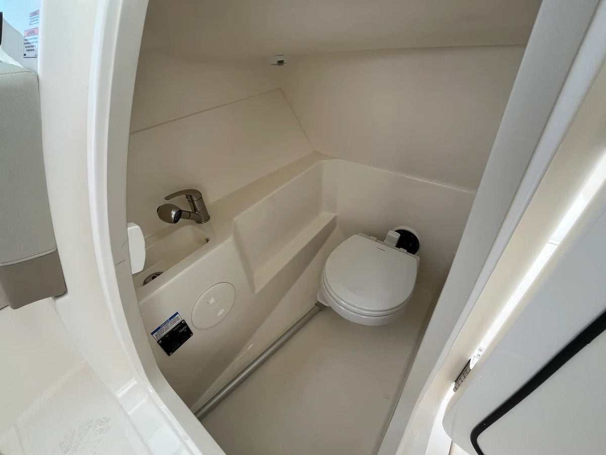 2026 Boston Whaler 240 Vantage 24.0 feet, Westbrook, Connecticut #15