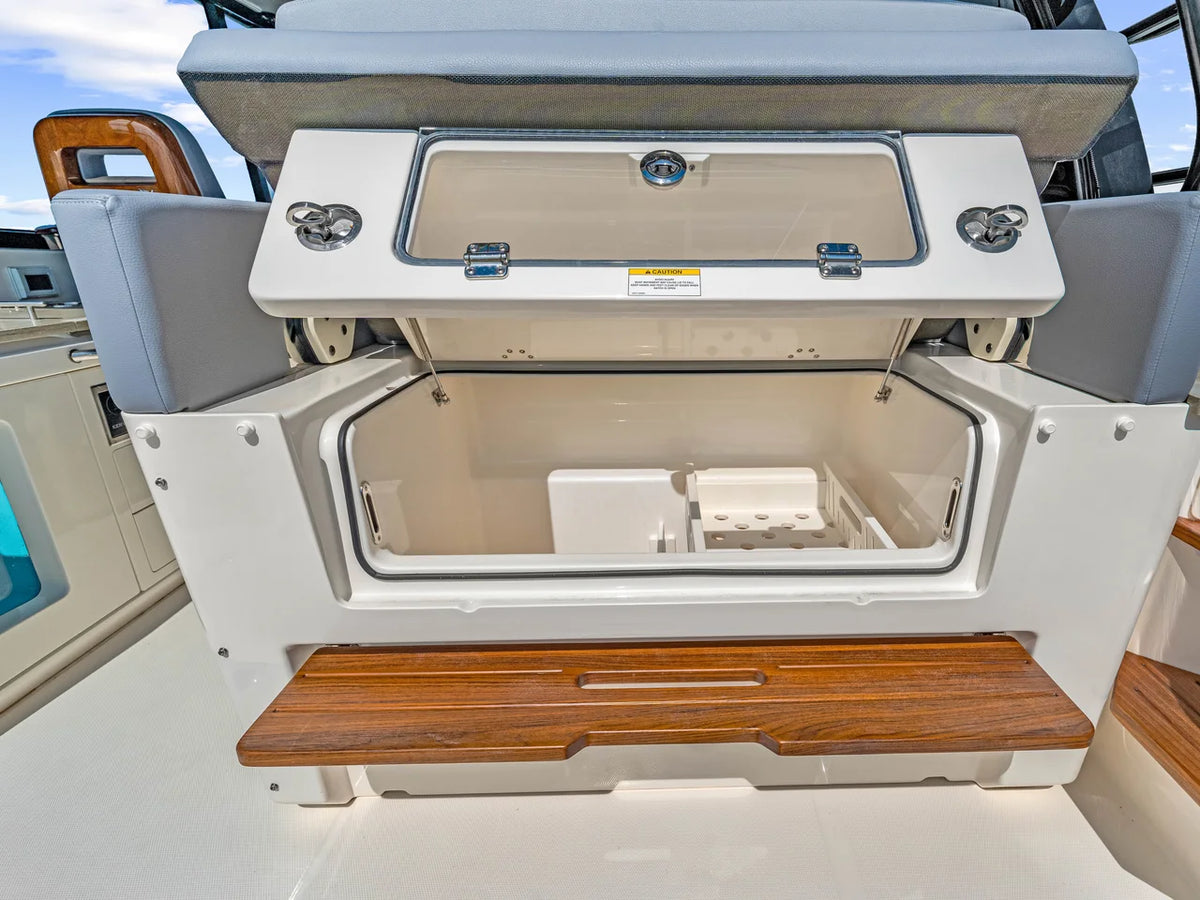 2026 Boston Whaler 380 Realm 38.0 feet, St Petersburg, FL #49
