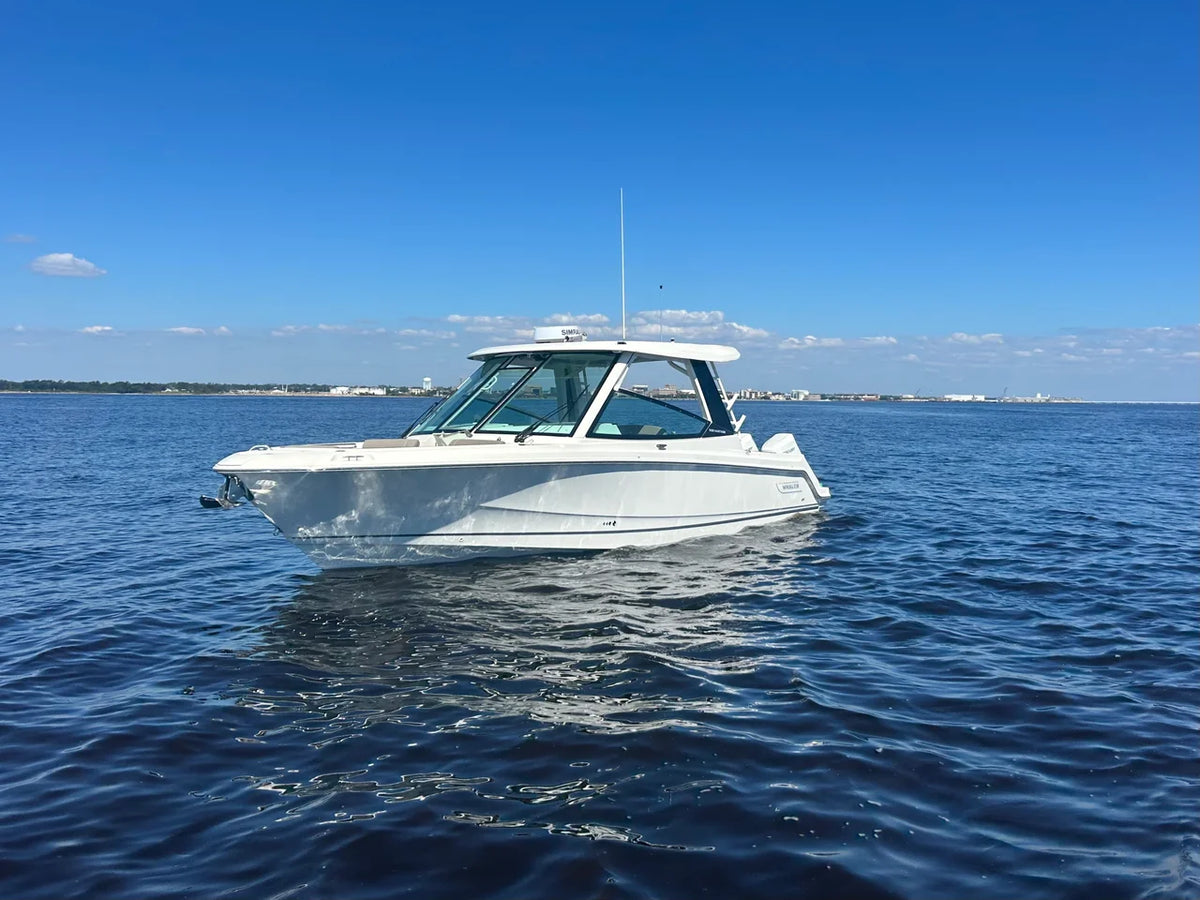 2027 Boston Whaler 330 Vantage 33.0 feet, Pensacola, Florida #2