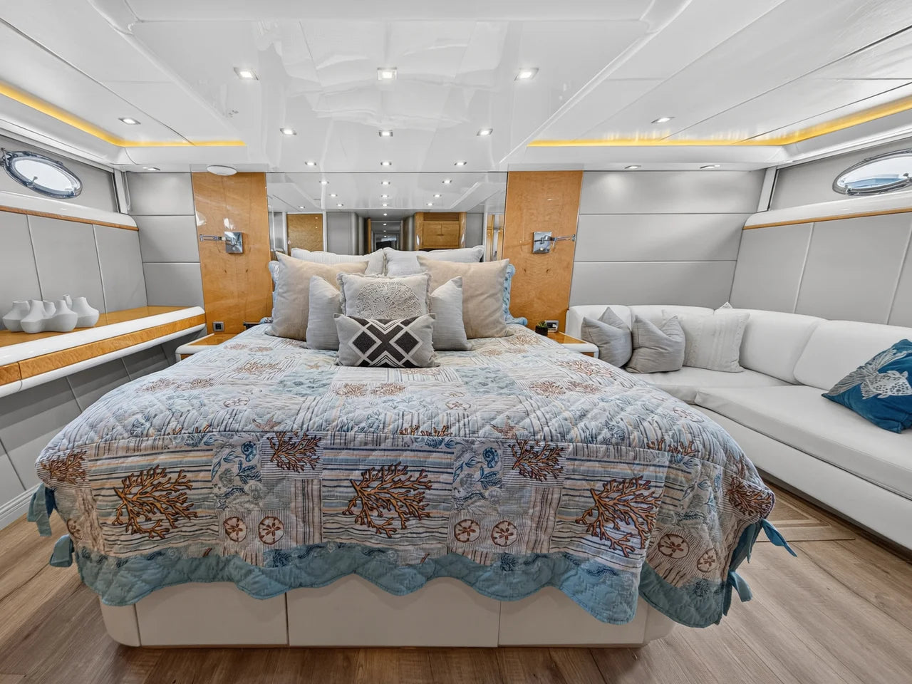 2001 Lazzara 80 SL 80.0 feet, West Palm Beach, FL #26