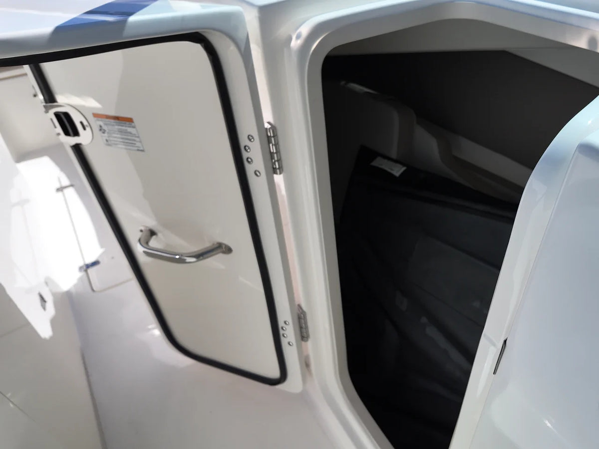 2027 Boston Whaler 330 Vantage 33.0 feet, Thunderbolt, GA #24