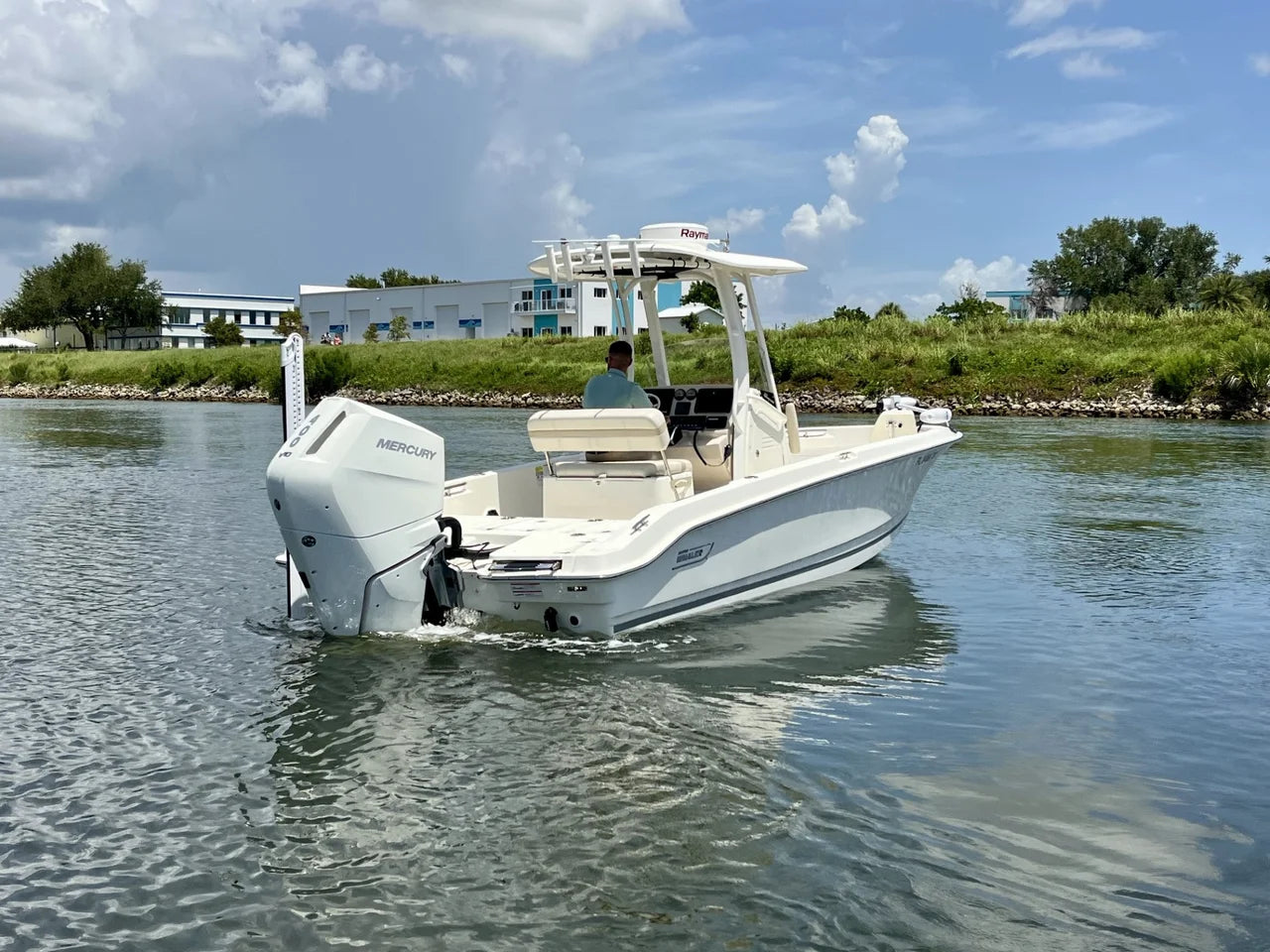 2025 Boston Whaler 250 DAUNTLESS 25.0 feet, Venice, Florida #9