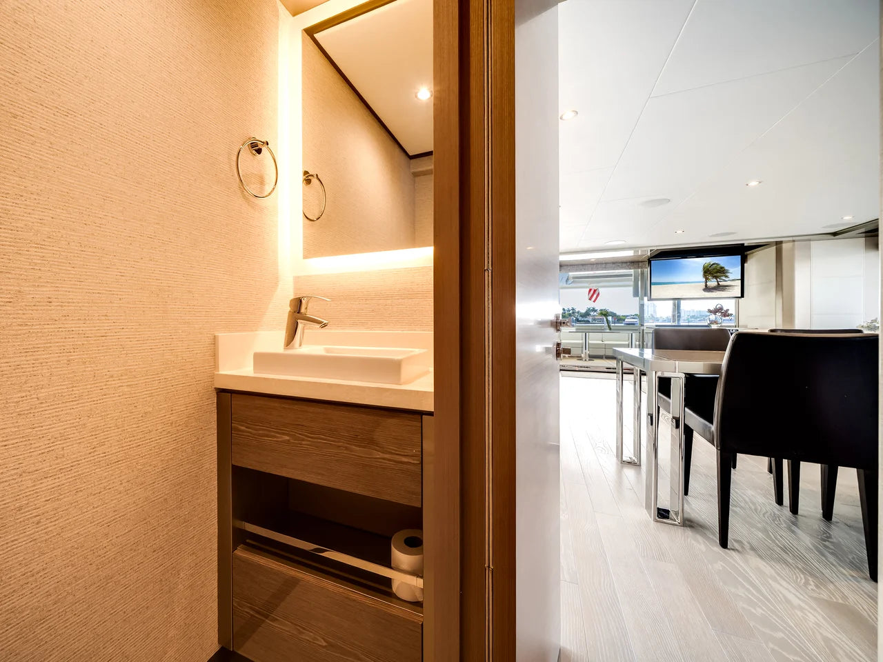 2025 Ocean Alexander 27R 88.0 feet, Fort Lauderdale, FL #38