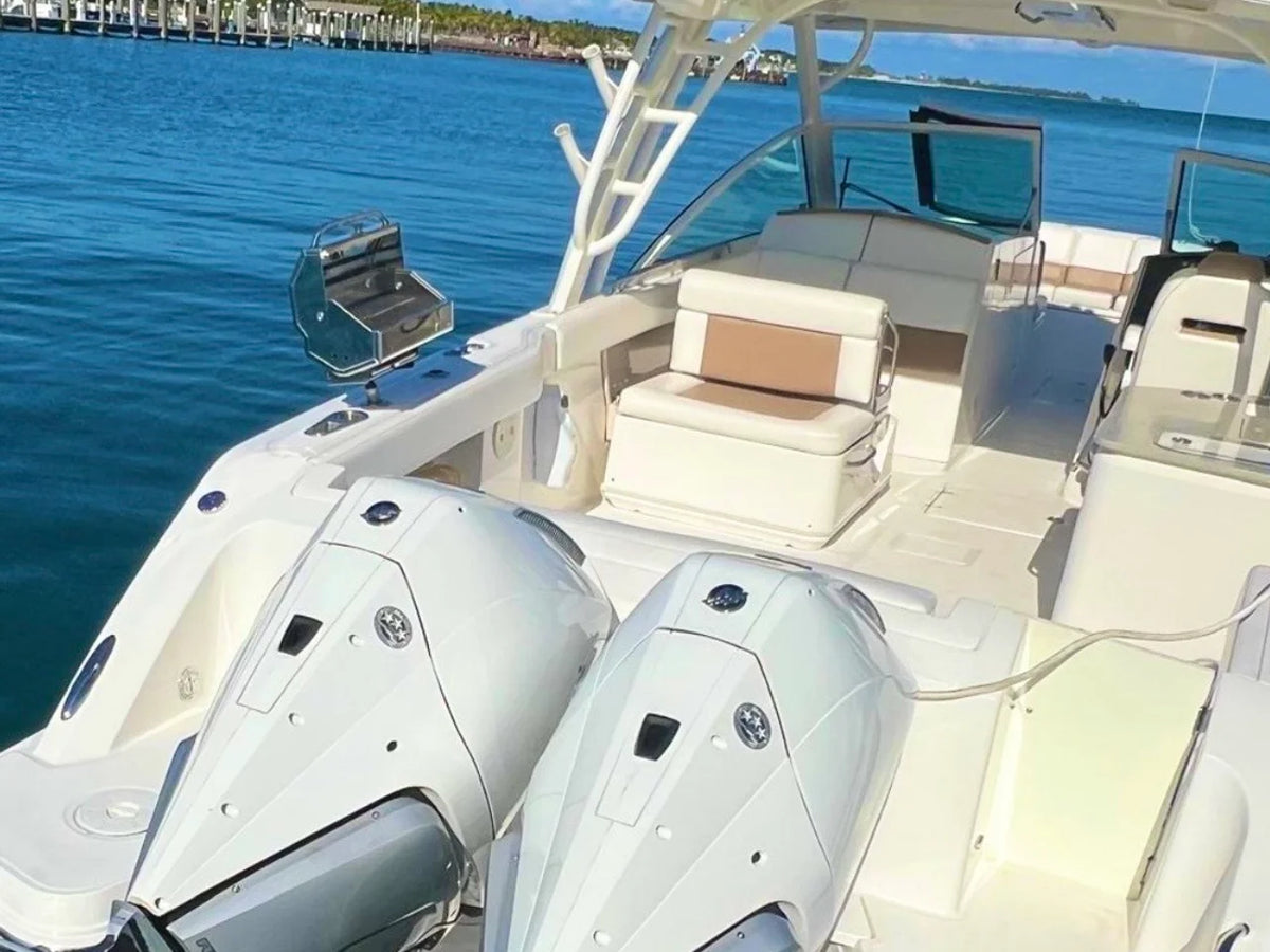 2016 Boston Whaler 320 VANTAGE 32.0 feet, Deerfield Beach, FL #33