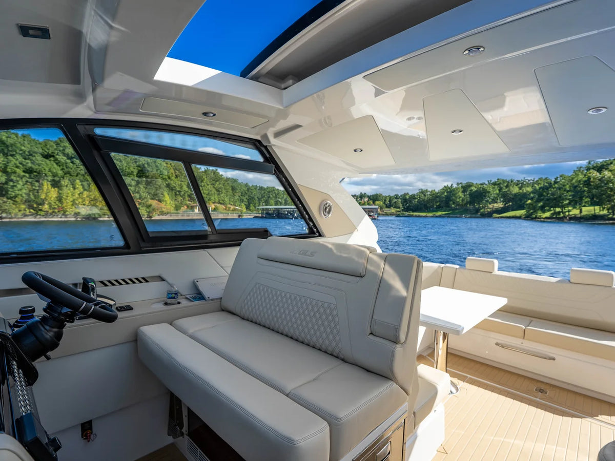 2027 Cruisers Yachts 42 GLS 42.0 feet, Lake Ozark, MO #44