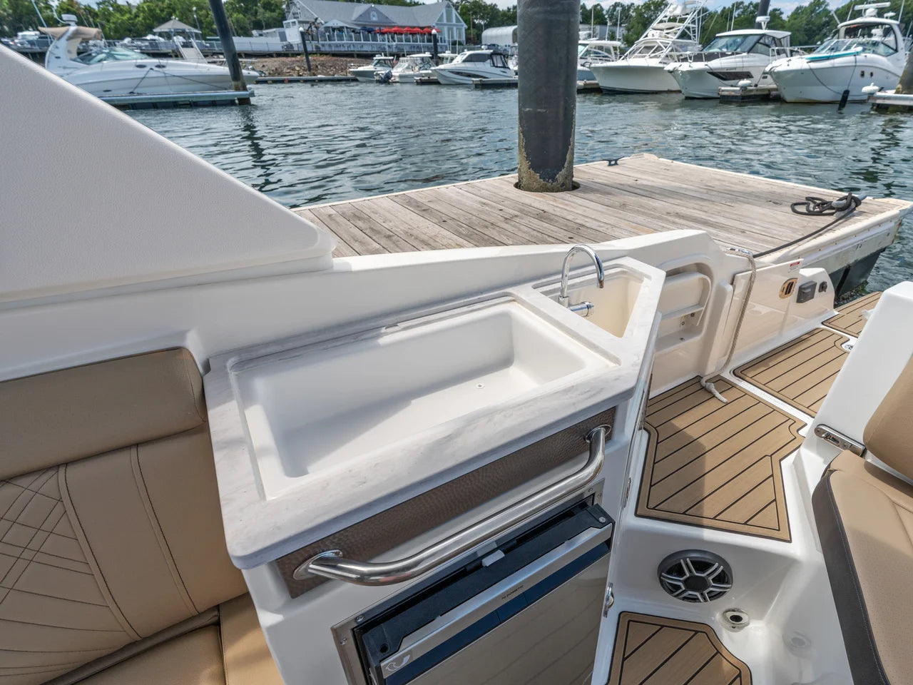 2026 Sea Ray SDX 290 Outboard 29.0 feet, Quincy, MA #8