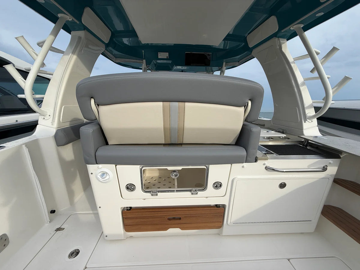 2027 Boston Whaler 350 Realm 35.0 feet, Sarasota, FL #31