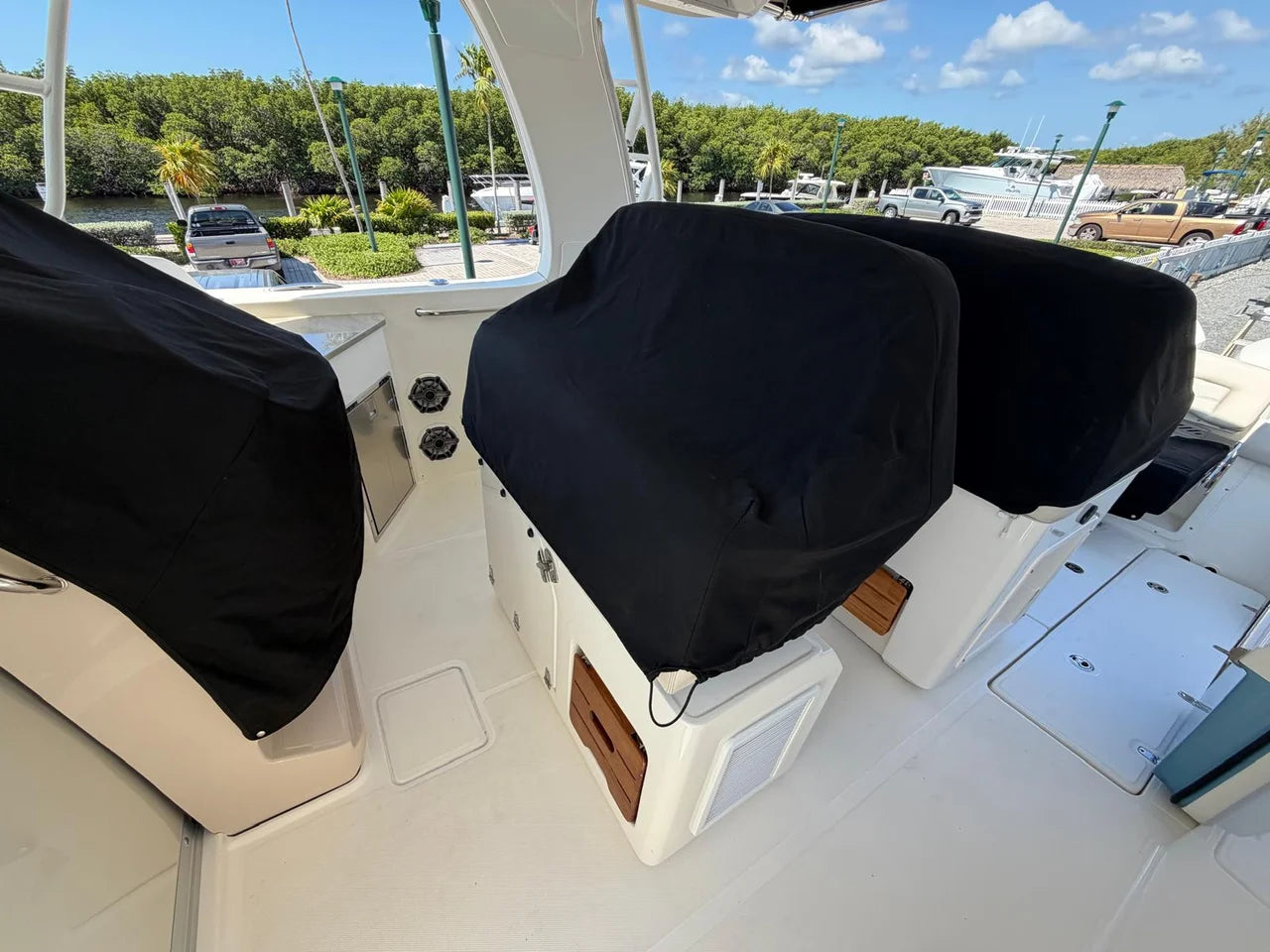 2022 Boston Whaler 350 REALM 35.0 feet, Key Largo, FL #36