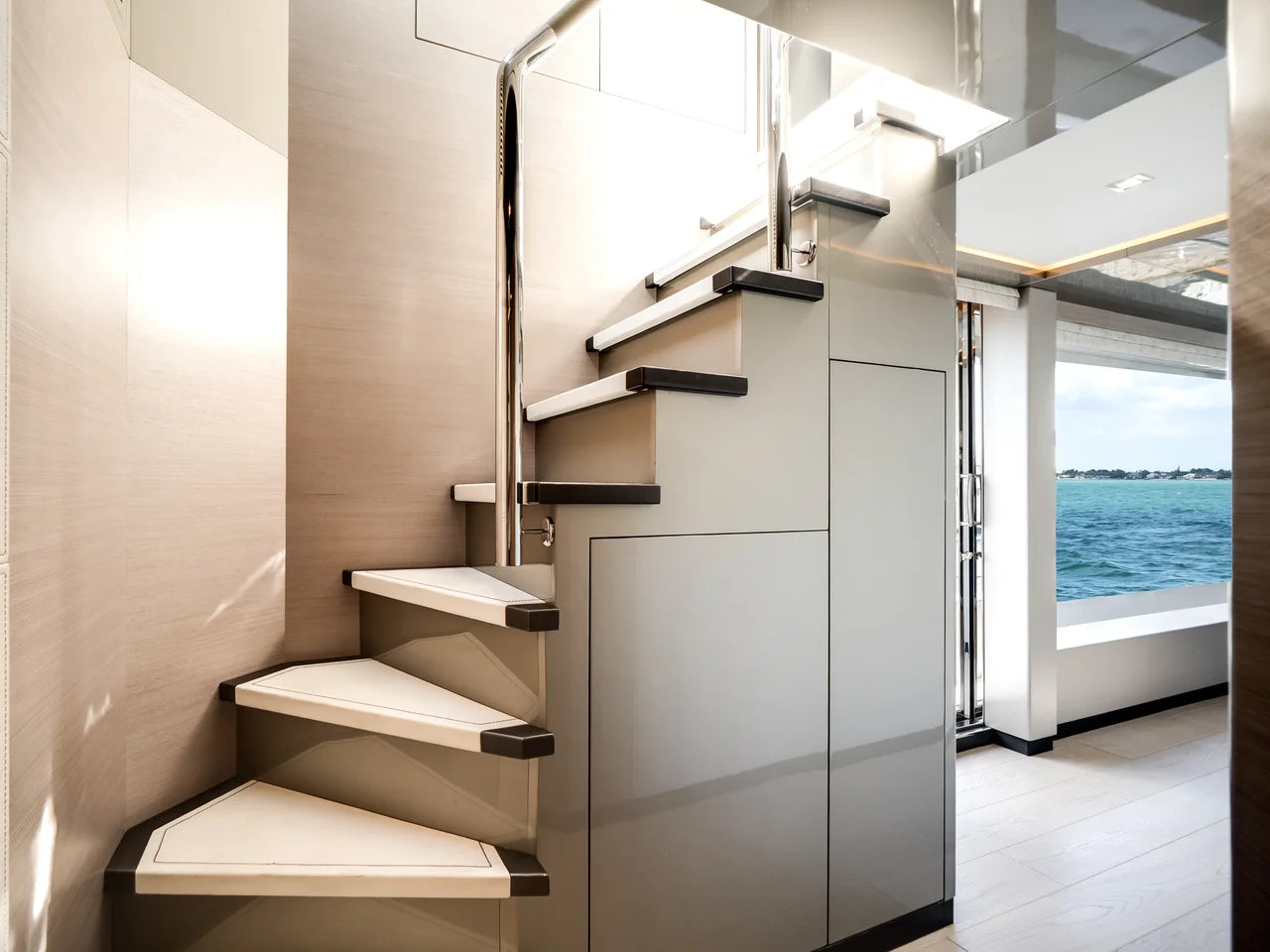 2023 Ocean Alexander 27R 88.0 feet, Ocean Reef, FL #69