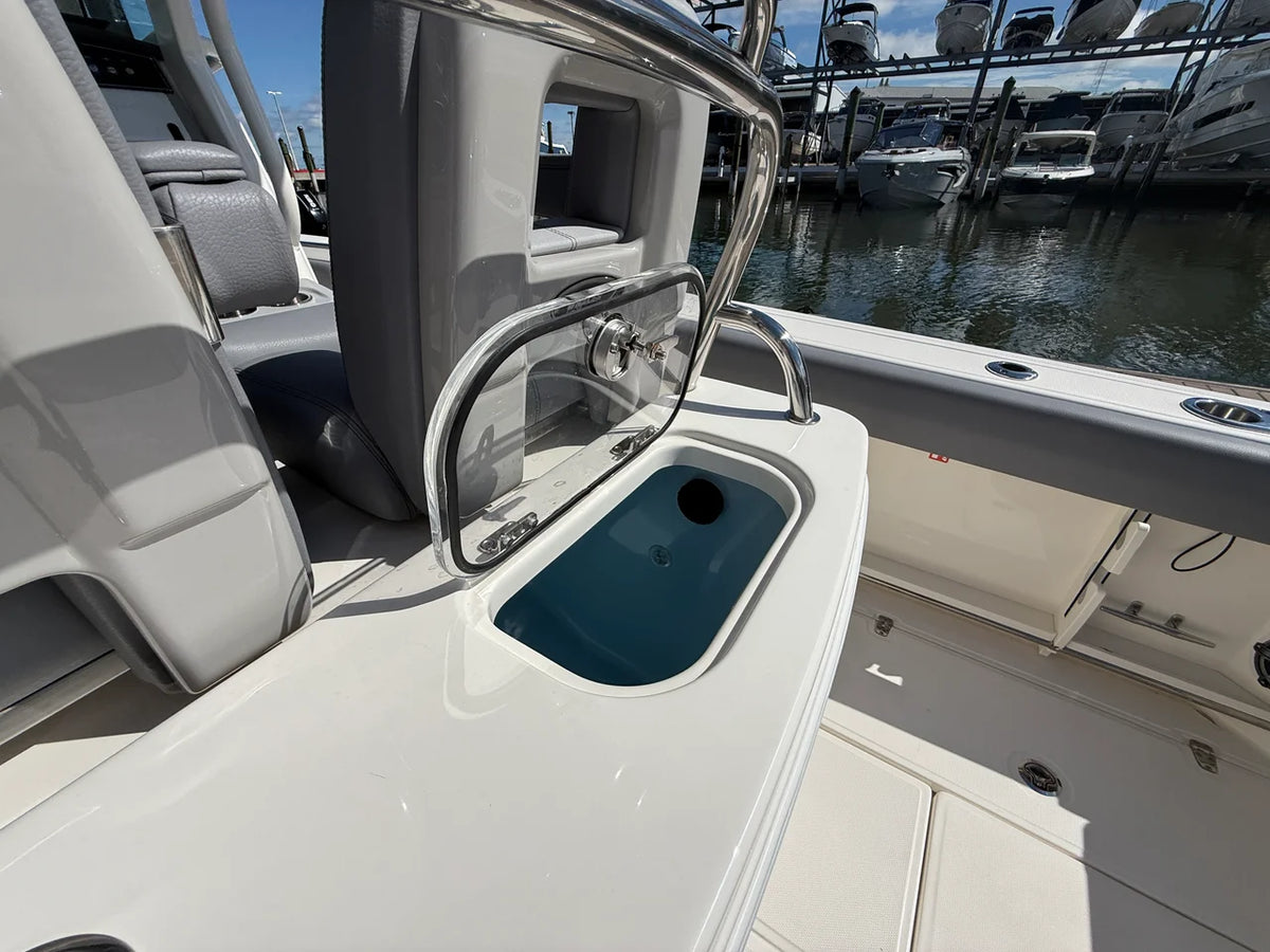2027 Boston Whaler 250 Outrage 25.0 feet, Sarasota, FL #25