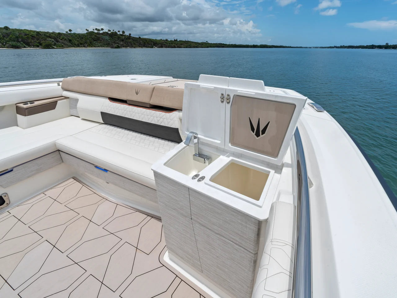 2027 Ducari 37 XIV 37.0 feet, Jupiter, Florida #58