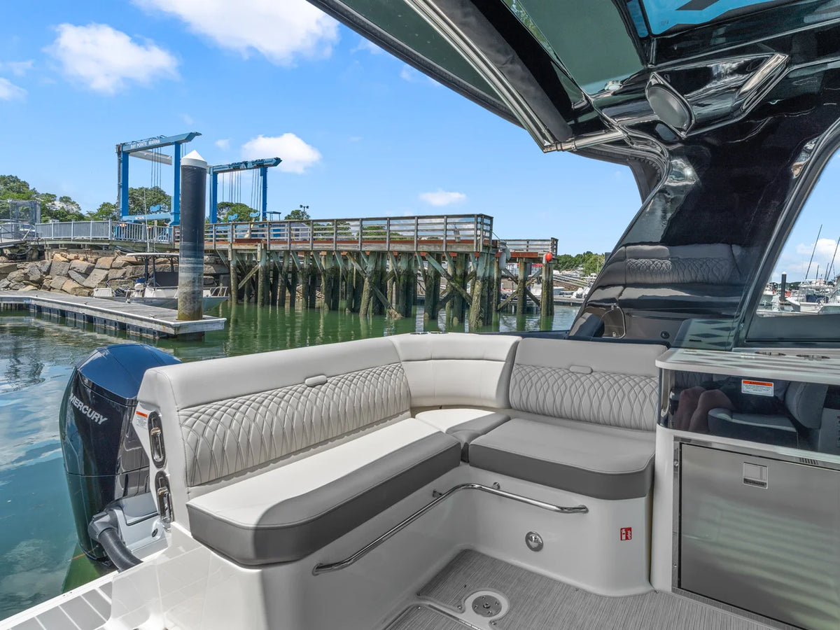 2026 Sea Ray Sundancer 370 Outboard 37.0 feet, Quincy, MA #14