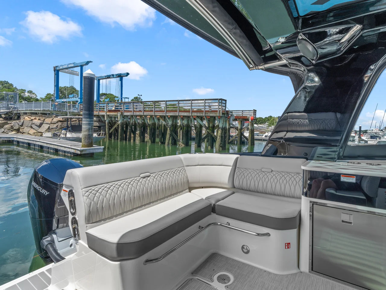 2026 Sea Ray Sundancer 370 Outboard 37.0 feet, Quincy, MA #14