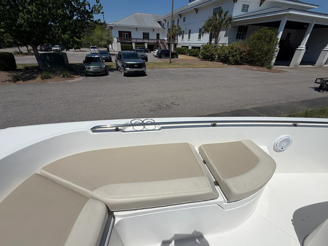 2017 Boston Whaler 270 DAUNTLESS 27.0 feet, Charleston, SC #22