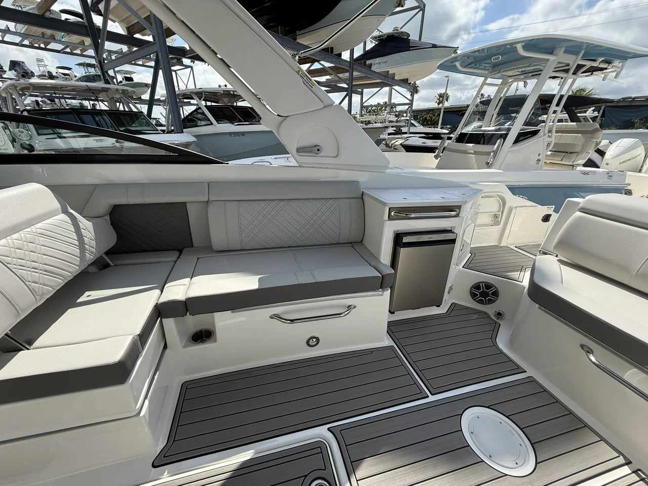 2026 Sea Ray SDX 290 Outboard 29.0 feet, Sarasota, FL #15