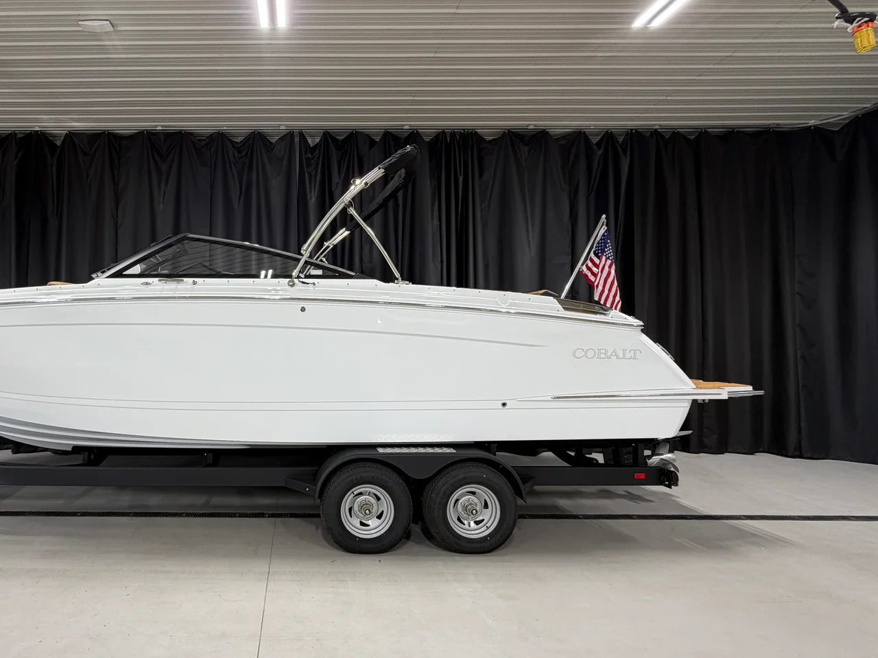 2027 Cobalt R8 28.0 feet, Crosslake, Minnesota #1