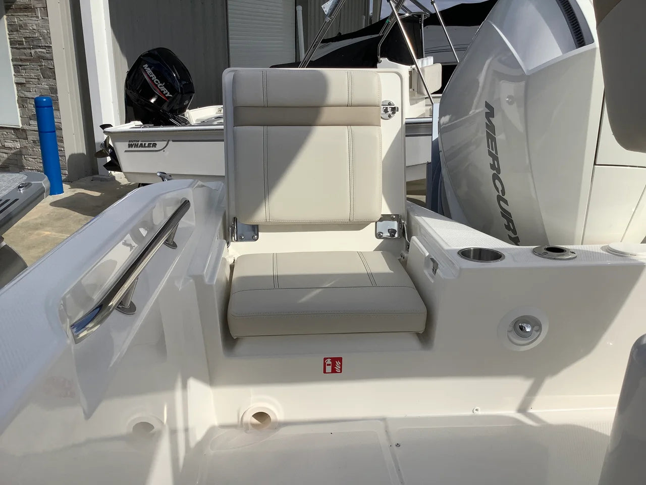 2026 Boston Whaler 220 Dauntless 22.0 feet, Monkey Island, OK #11
