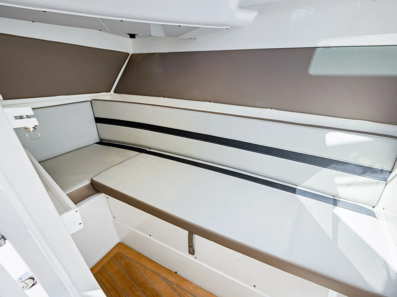 2026 Boston Whaler 330 Vantage 33.0 feet, Sarasota, FL #41