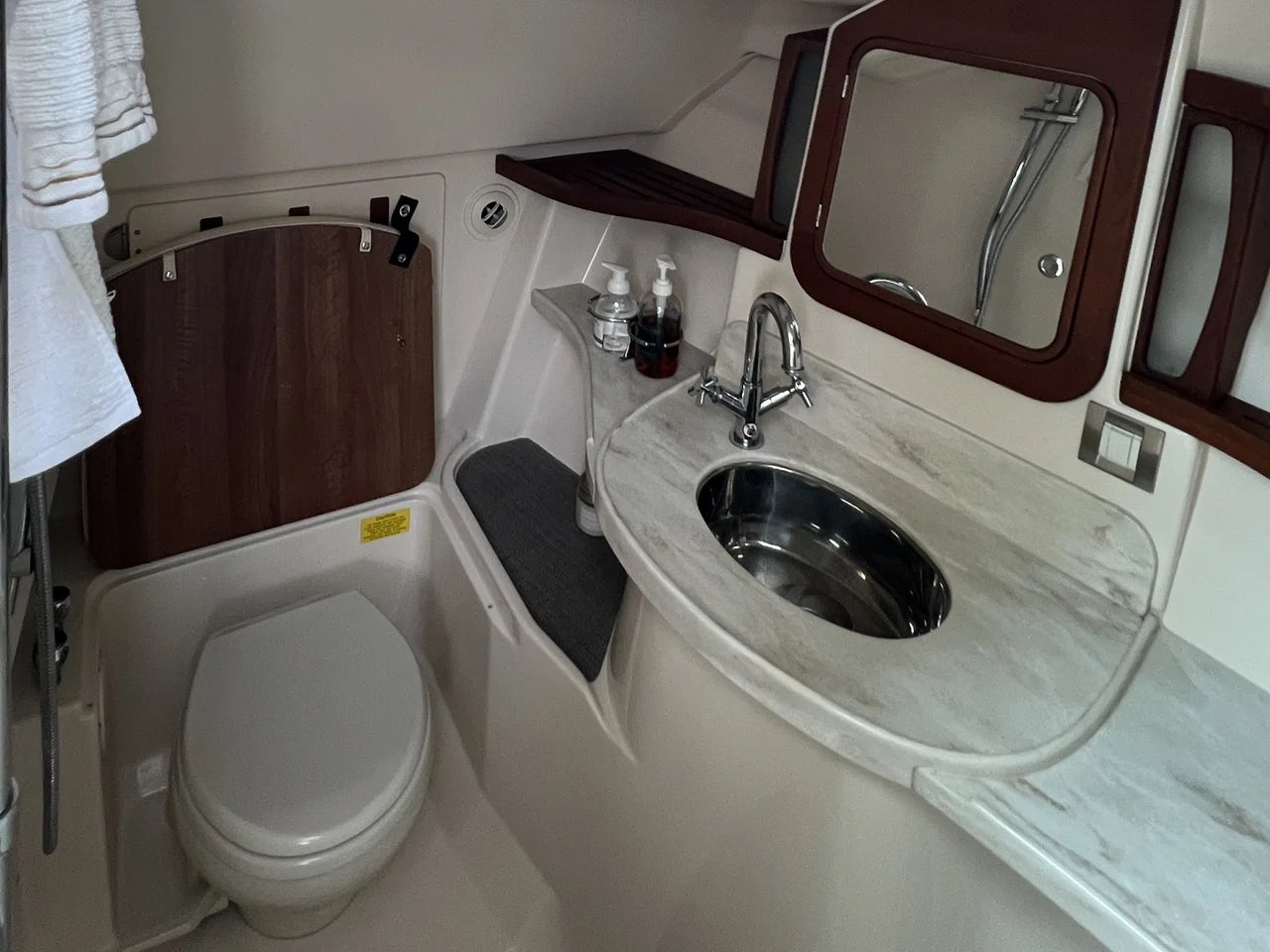 2017 Grady-White 375 FREEDOM 37.0 feet, Huntington, NY #25