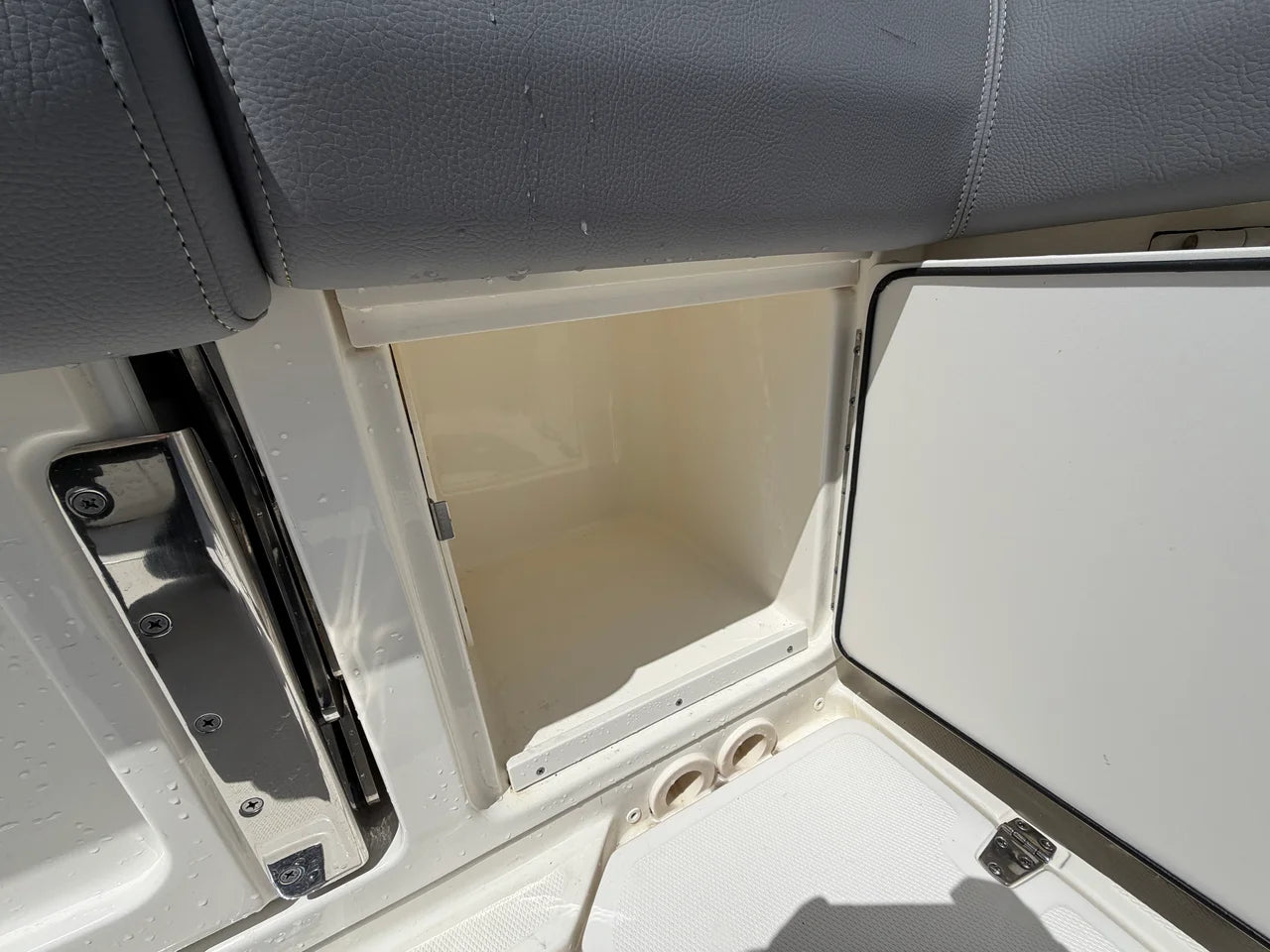 2024 Boston Whaler 330 OUTRAGE 33.0 feet, Huntington, NY #18