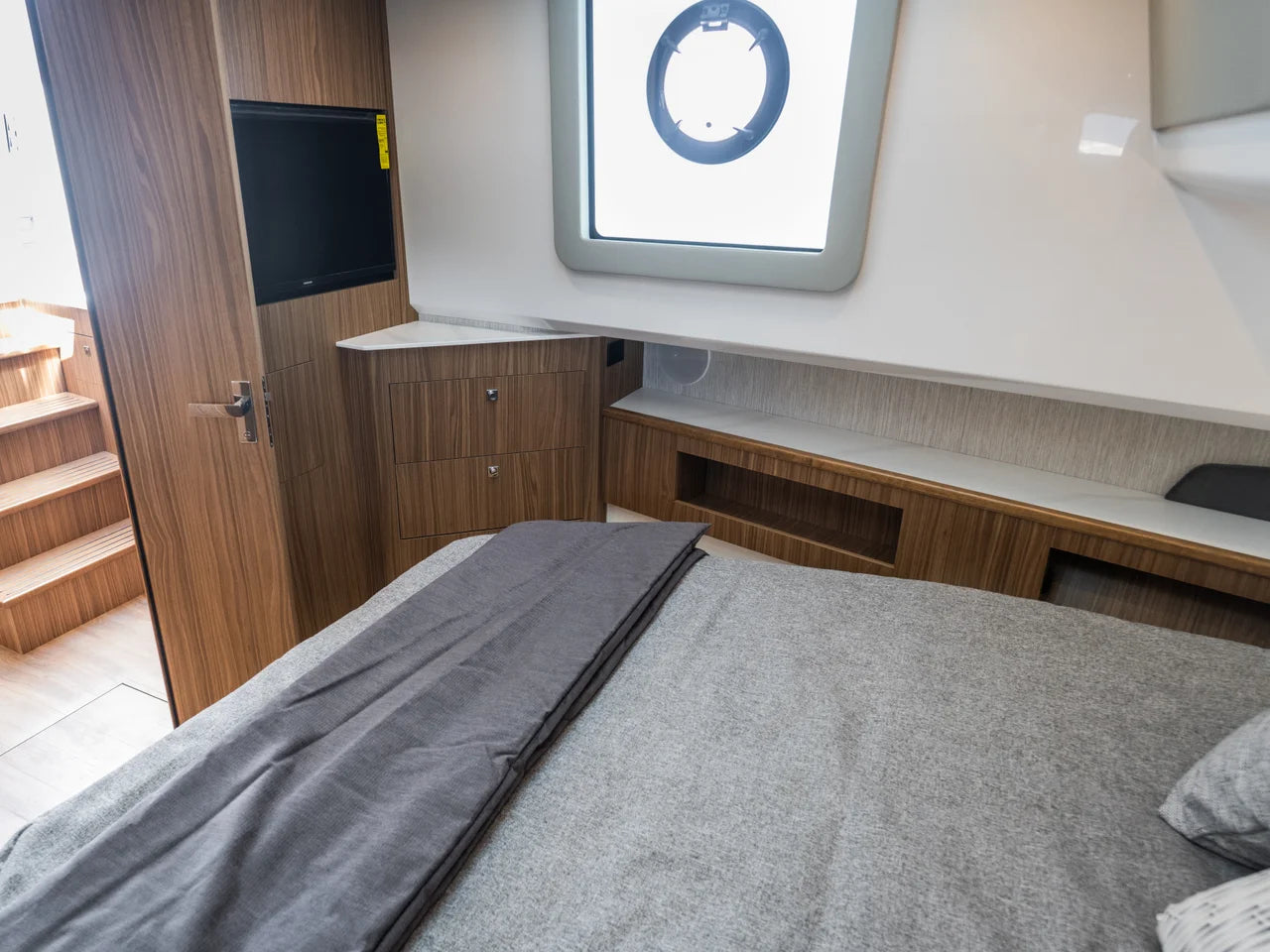 2026 Cruisers Yachts 50GLS OB 50.0 feet, Grasonville, MD #71