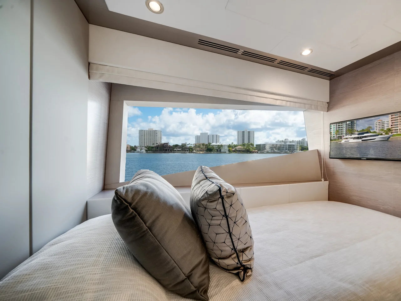 2022 Ocean Alexander 32L 106.0 feet, Boca Raton, FL #55