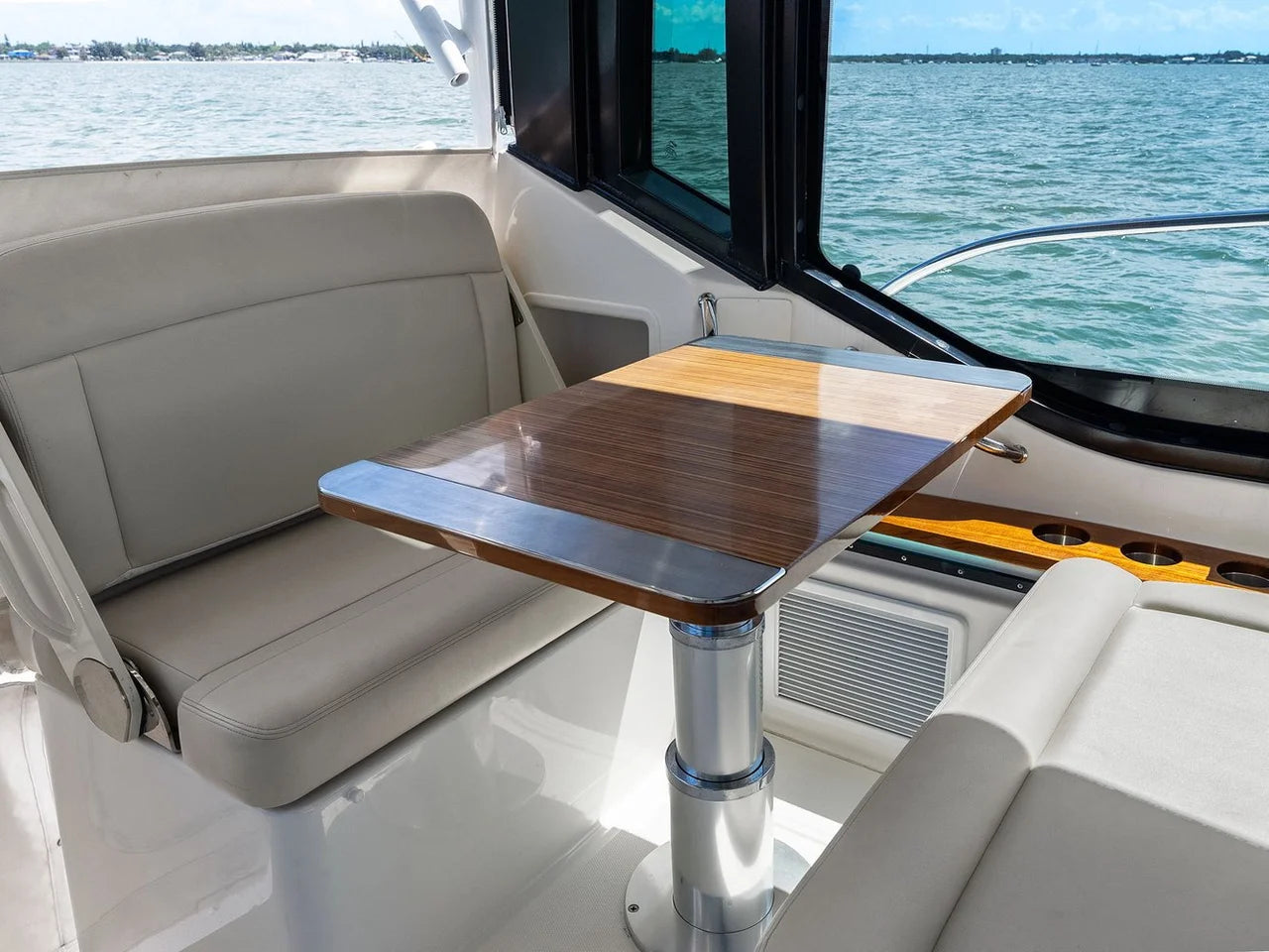 2025 Boston Whaler 405 CONQUEST 41.0 feet, St Petersburg, FL #86