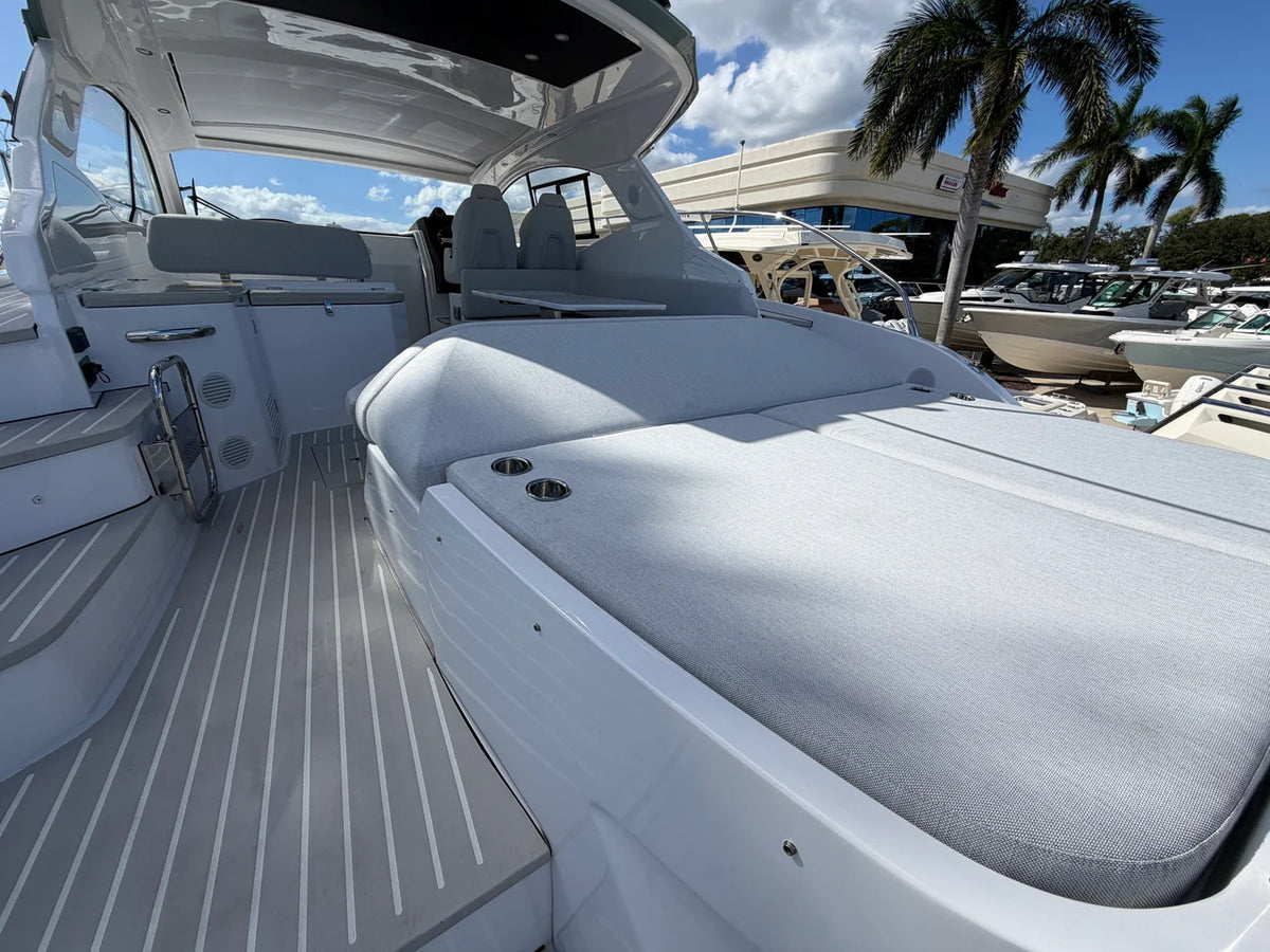 2027 Azimut A45 45.0 feet, Stuart, Florida #17