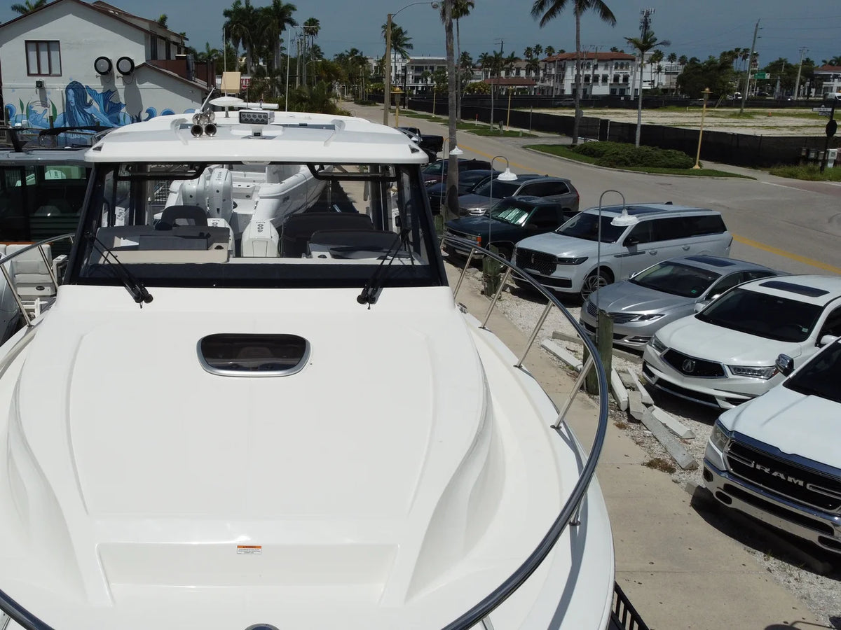 2025 Boston Whaler 365 Conquest 36.0 feet, Naples, Florida #14