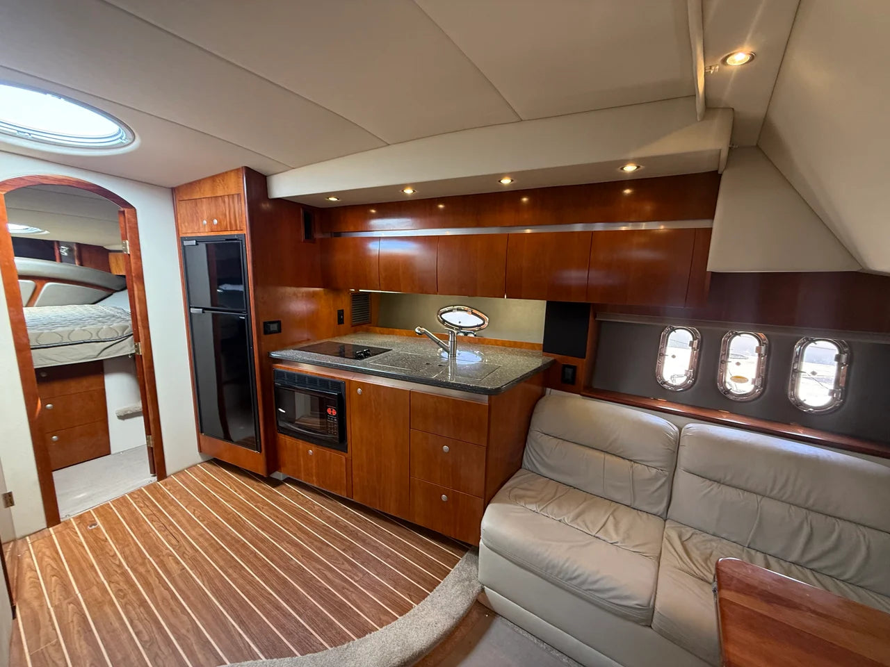 2007 Cruisers Yachts 420 EXPRESS 42.0 feet, Lewisville, TX #54