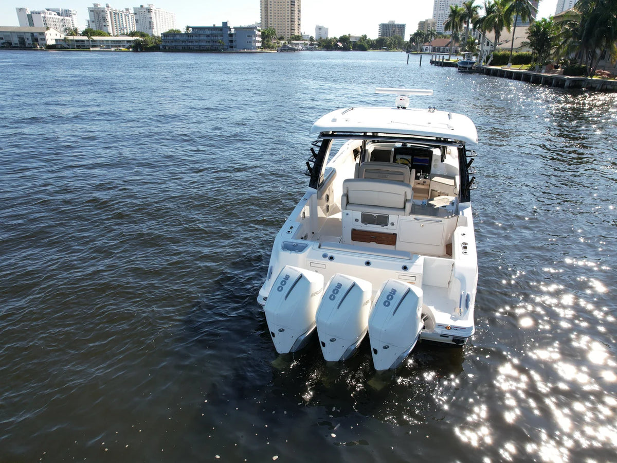 2023 Boston Whaler 350 Realm 35.0 feet, Dania, FL #6
