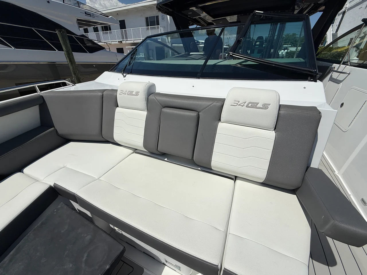 2022 Cruisers Yachts 34 GLS Outboard 34.0 feet, Miami, FL #35