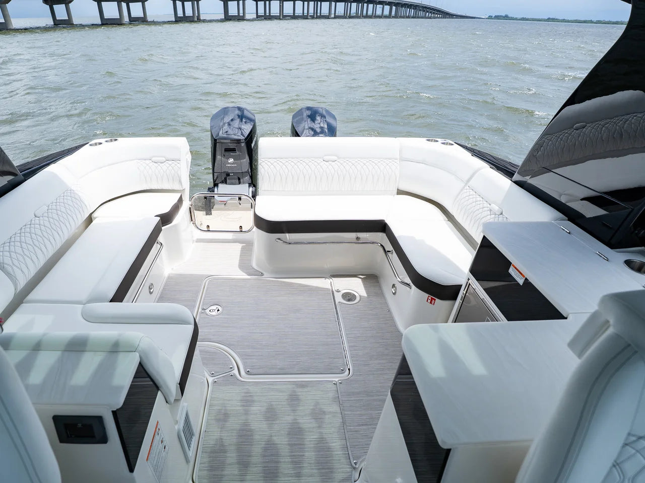 2026 Sea Ray Sundancer 370 Outboard 37.0 feet, Clearwater, Florida #25