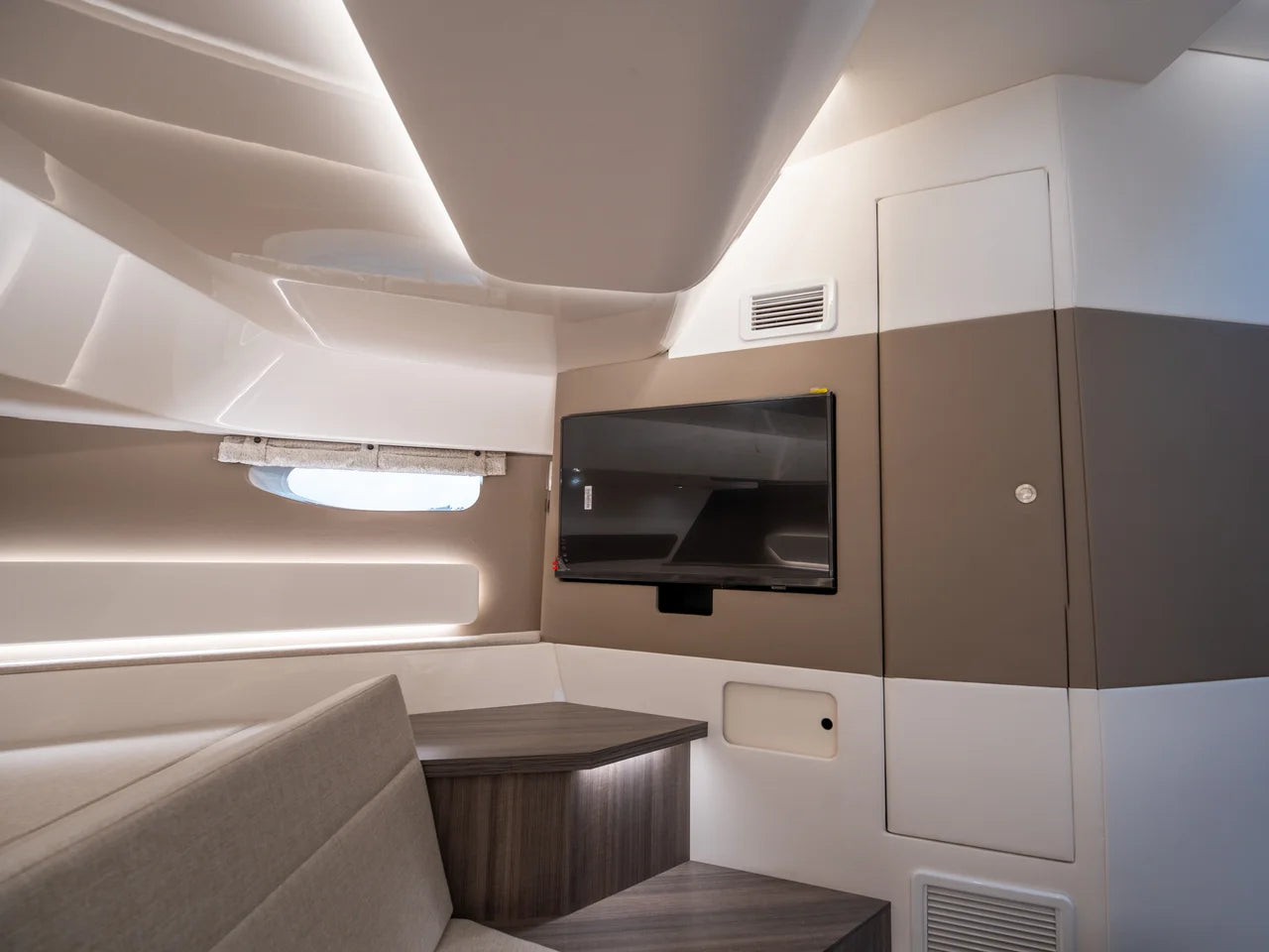 2026 Sea Ray Sundancer 370 Outboard 37.0 feet, Wrightsville Beach, North Carolina #44