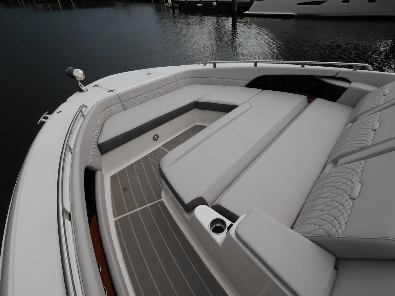 2026 Sea Ray Sundancer 370 Outboard 37.0 feet, Naples, Florida #58