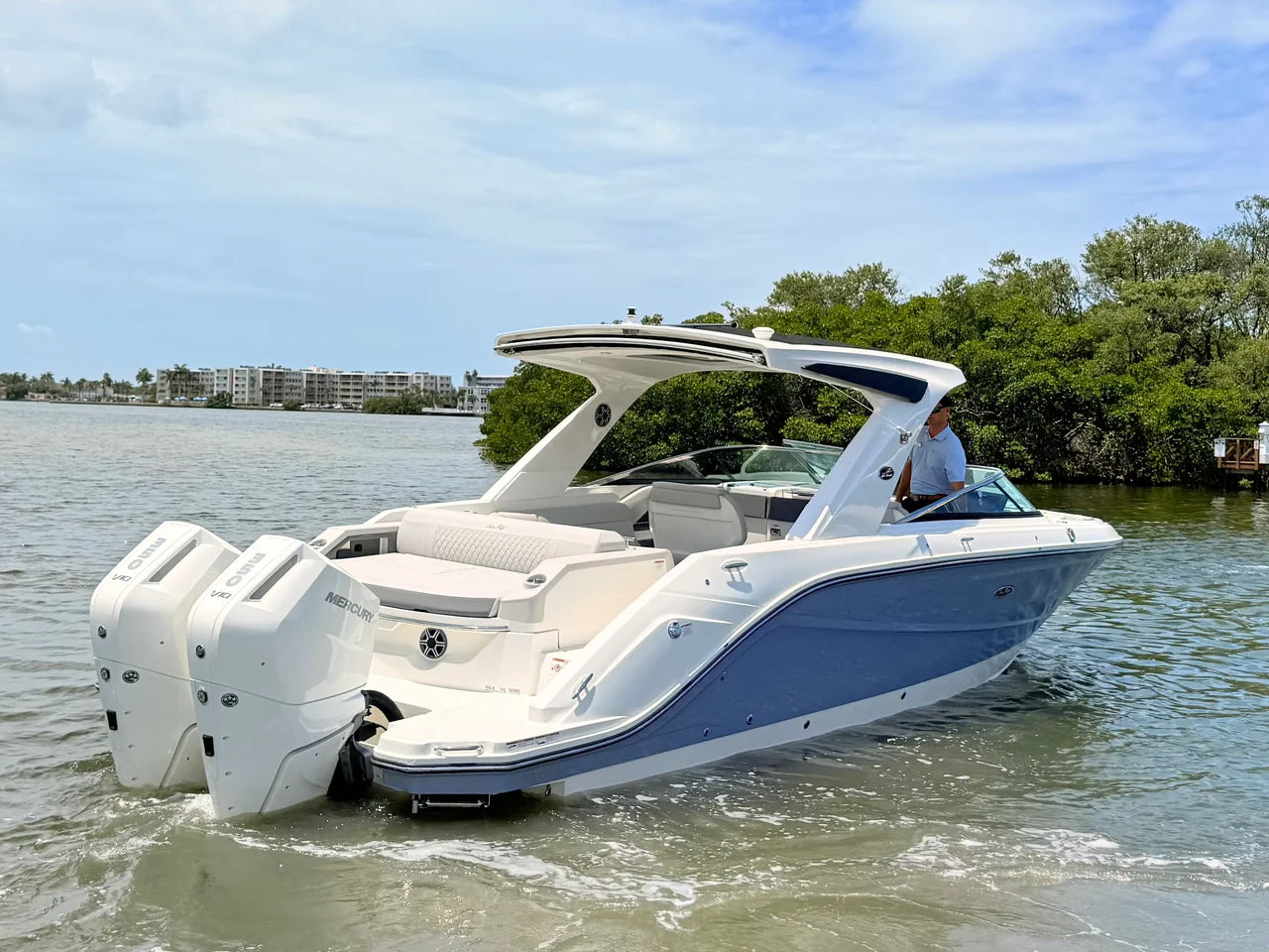 2026 Sea Ray SLX 310 Outboard 31.0 feet, St Petersburg, FL #19