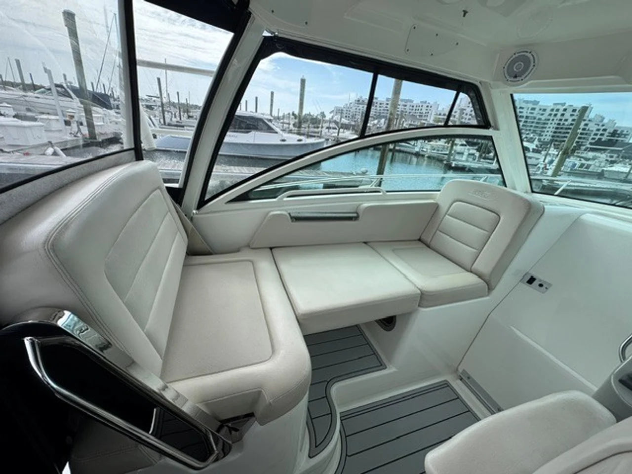 2016 Boston Whaler 315 CONQUEST 31.0 feet, Quincy, MA #12