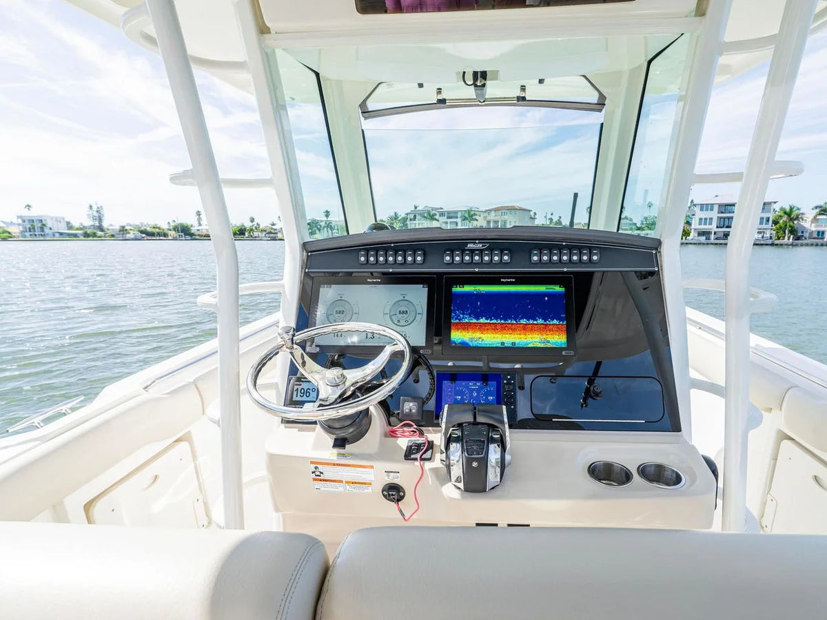 2022 Boston Whaler 330 OUTRAGE 33.0 feet, St Petersburg, FL #12