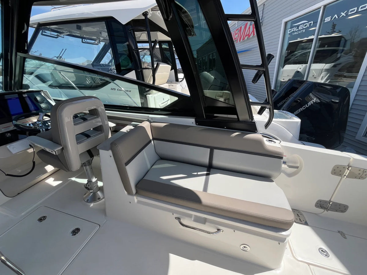 2026 Boston Whaler 330 Vantage 33.0 feet, Westbrook, Connecticut #13