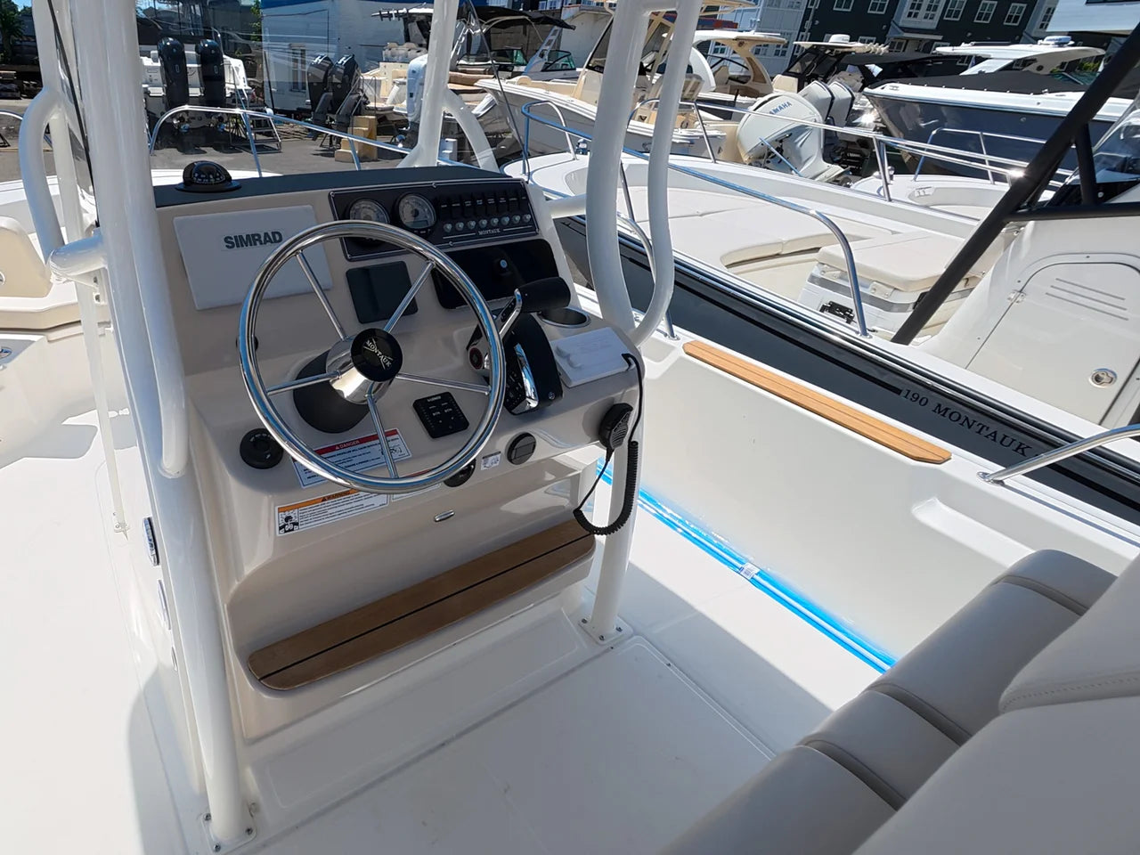 2026 Boston Whaler 210 Montauk 21.0 feet, New York, New York #15