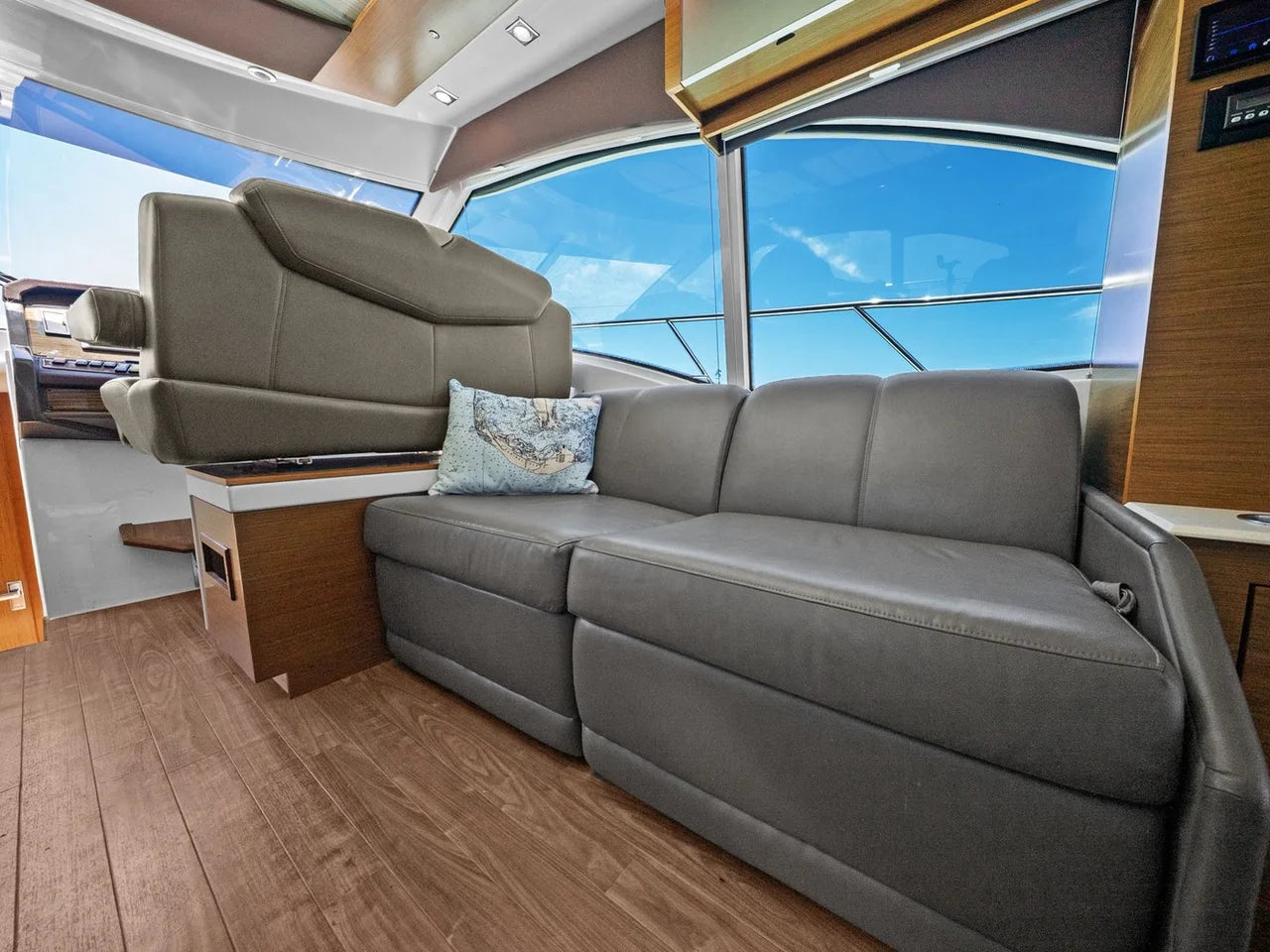 2014 Cruisers Yachts 45 CANTIUS 45.0 feet, St Petersburg, FL #56