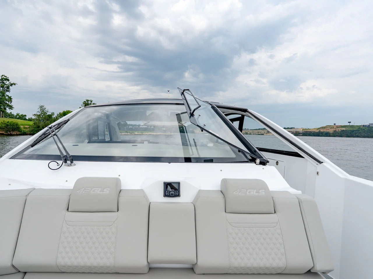 2027 Cruisers Yachts 42 GLS Outboard 42.0 feet, Lake Ozark, MO #40