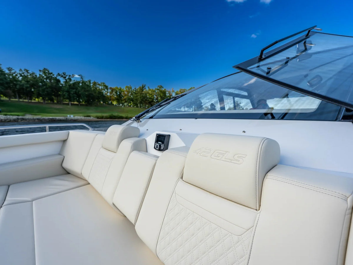 2027 Cruisers Yachts 42 GLS 42.0 feet, Lake Ozark, MO #54