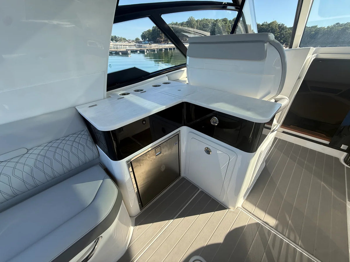 2022 Sea Ray 370 SUNDANCER OUTBOARD 37.0 feet, Cumming, GA #29