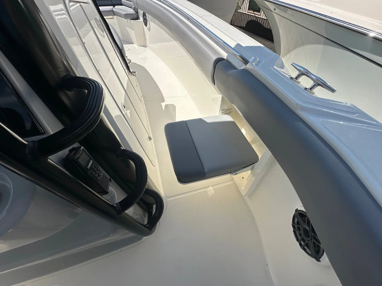 2024 Boston Whaler 330 Outrage 33.0 feet, Dennis, New Jersey #18