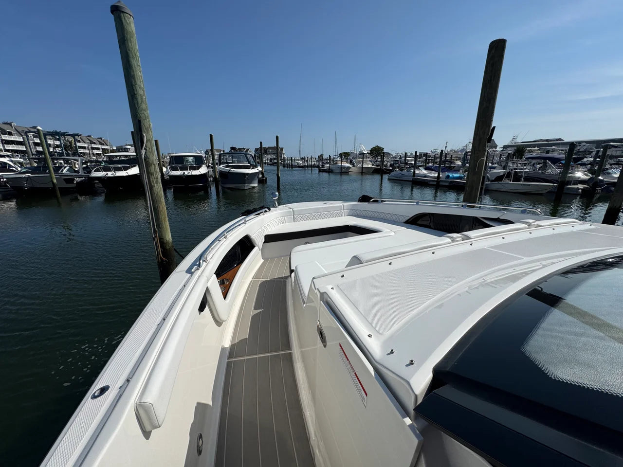 2025 Sea Ray 370 SUNDANCER OB 39.0 feet, Clearwater, Florida #42
