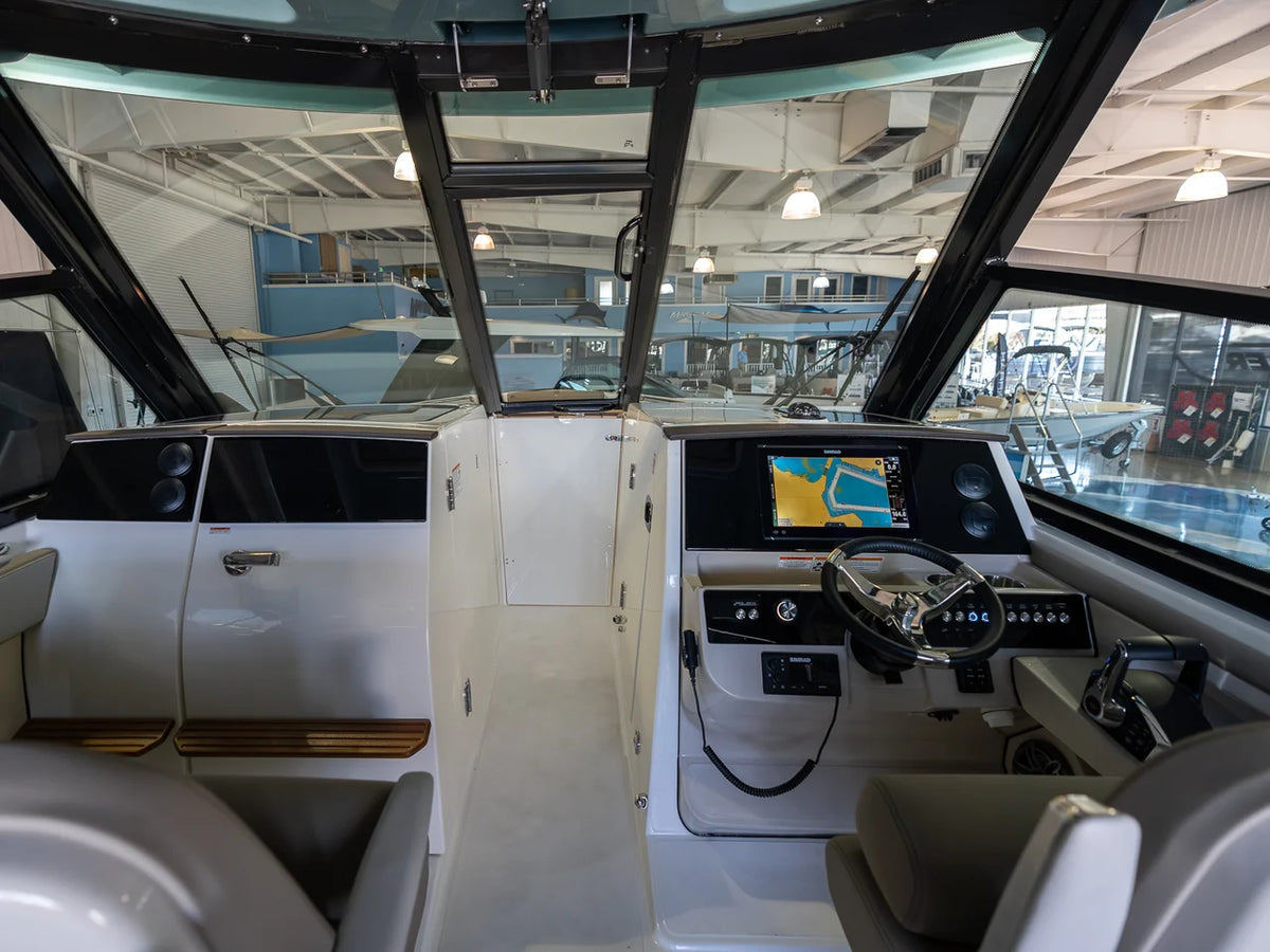 2026 Boston Whaler 330 Vantage 33.0 feet, Panama City, FL #23