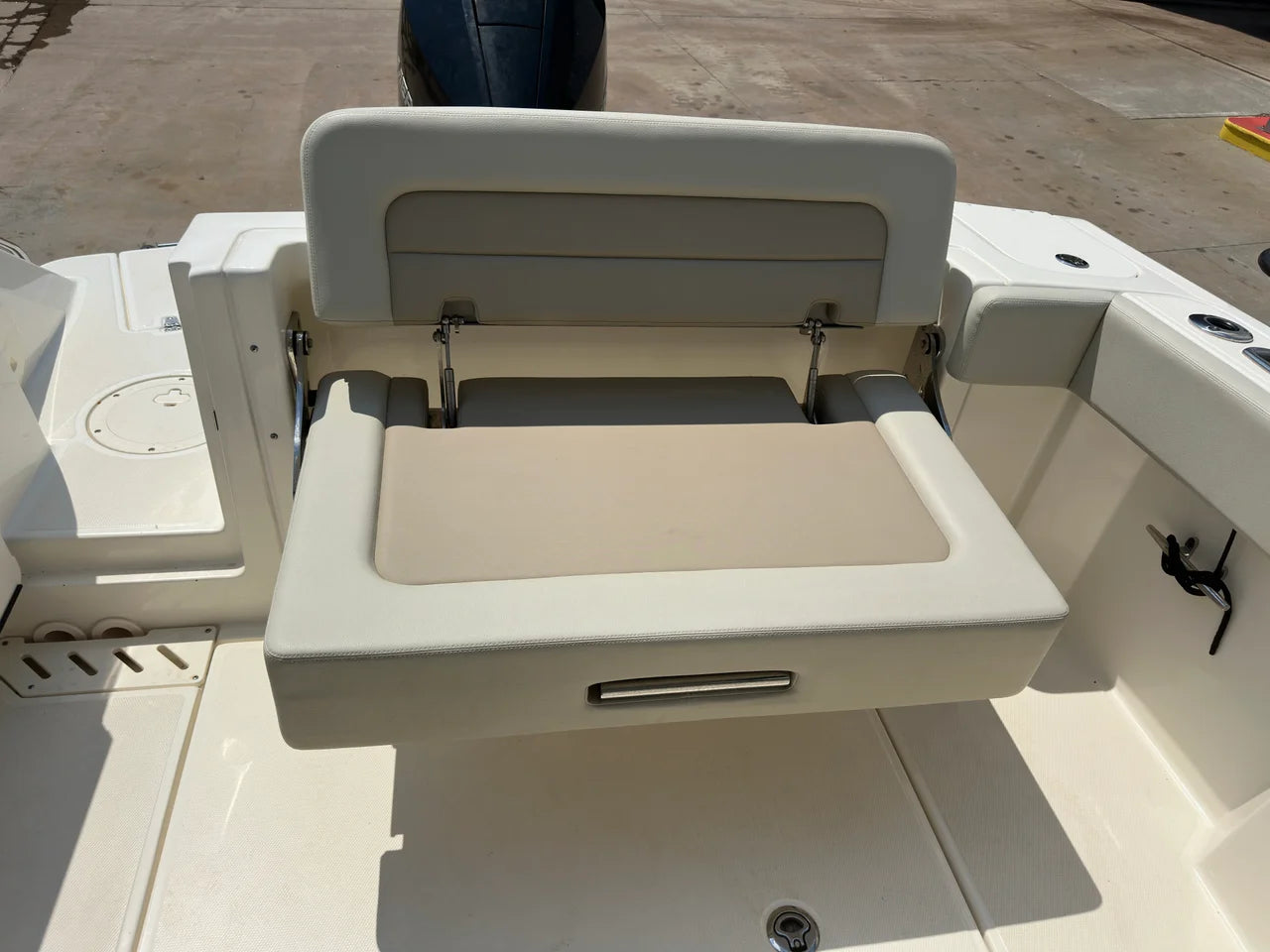 2022 Boston Whaler 240 VANTAGE 24.0 feet, Thunderbolt, GA #3