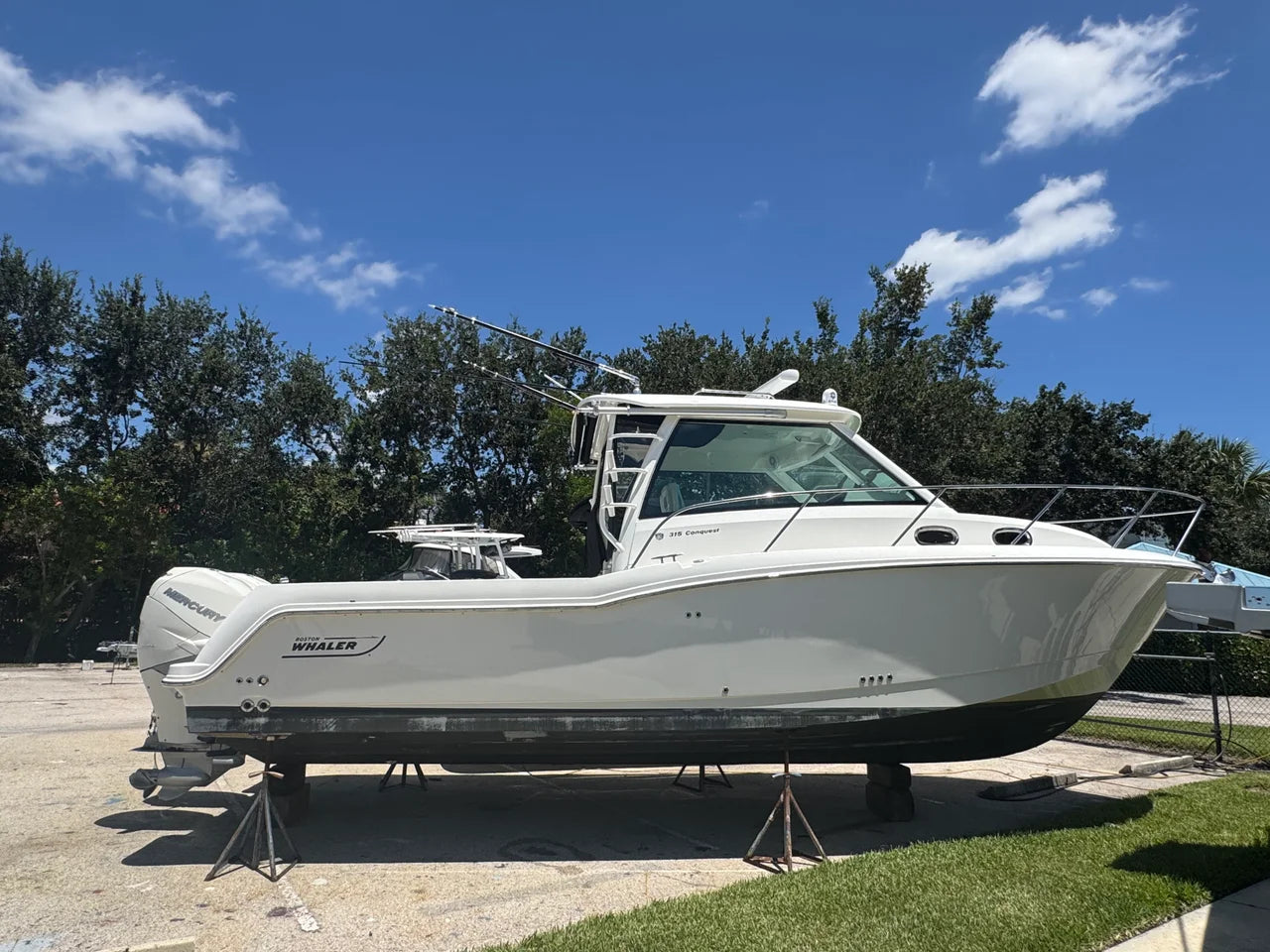 2018 Boston Whaler 315 CONQUEST 31.0 feet, Stuart, Florida #1