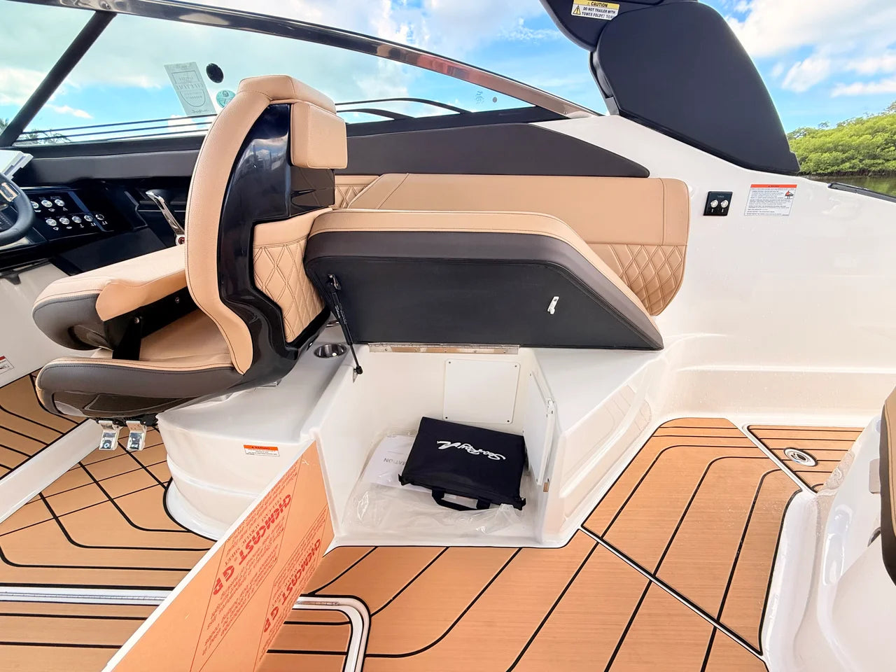 2027 Sea Ray SLX 260 Outboard 26.0 feet, St Petersburg, FL #43